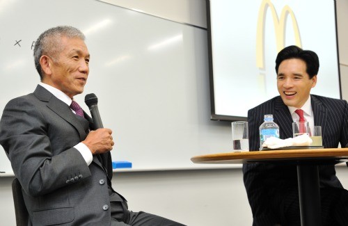 原田氏と学長堀との対談風景