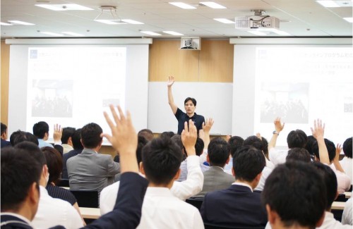 学長の堀による講演から始まりました。グロービスの過去・現在・未来について語りました。