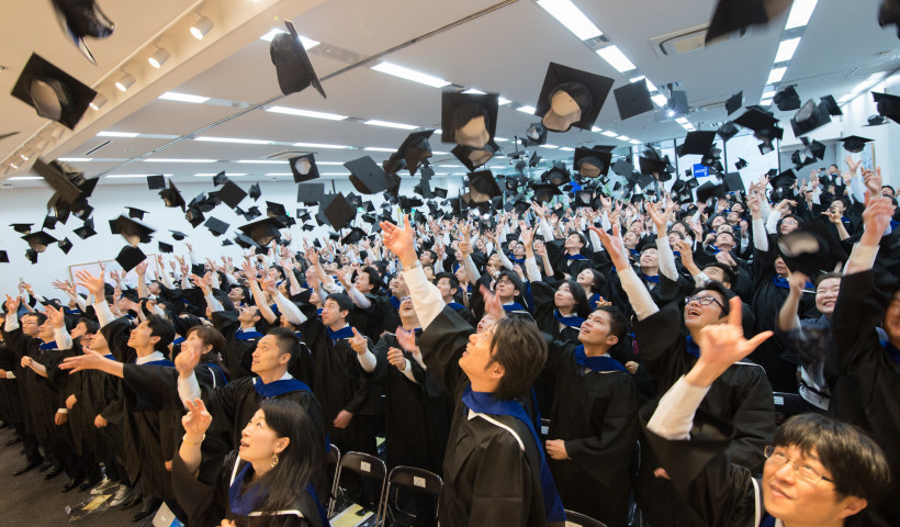 グロービス経営大学院：1万人超の卒業生が「日本最大」のインパクトを社会に与える実績