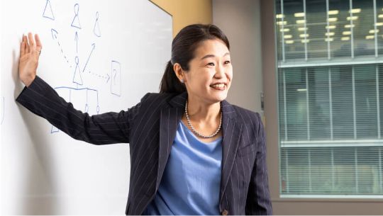 君島 朋子